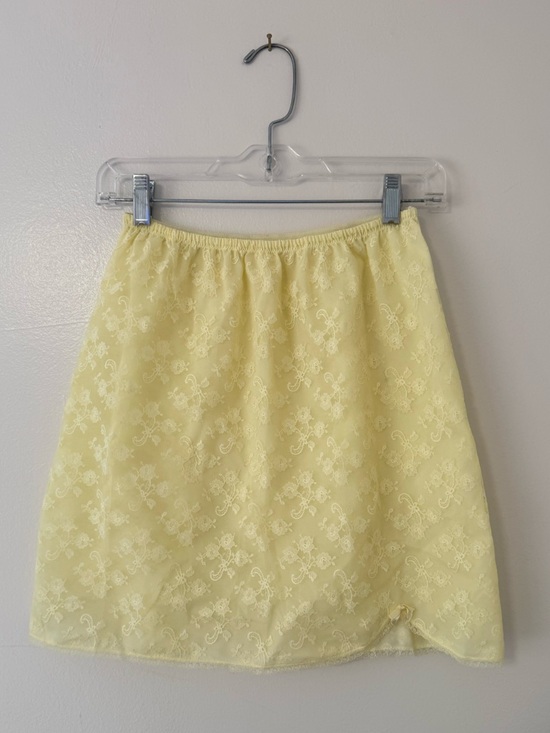 Vintage Other - Vintage Butter Yellow Lace Slip Skirt 60s Formfit Rogers Womens 12/14 M Short
